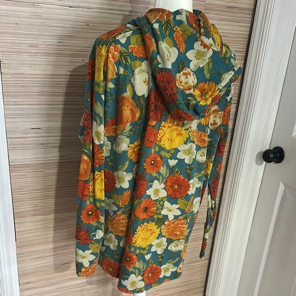 Lularoe Floral amber Hoodie - Picture 2 of 2